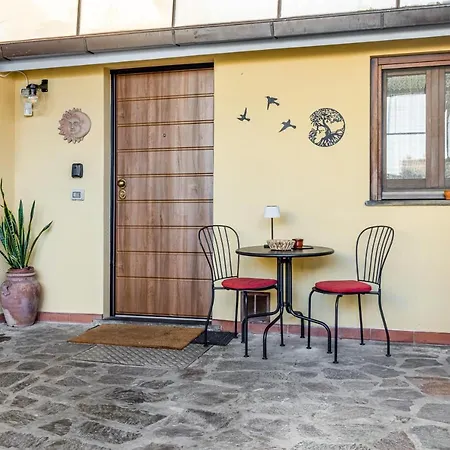 Walls Nearby: Modern Apt With Parking! *